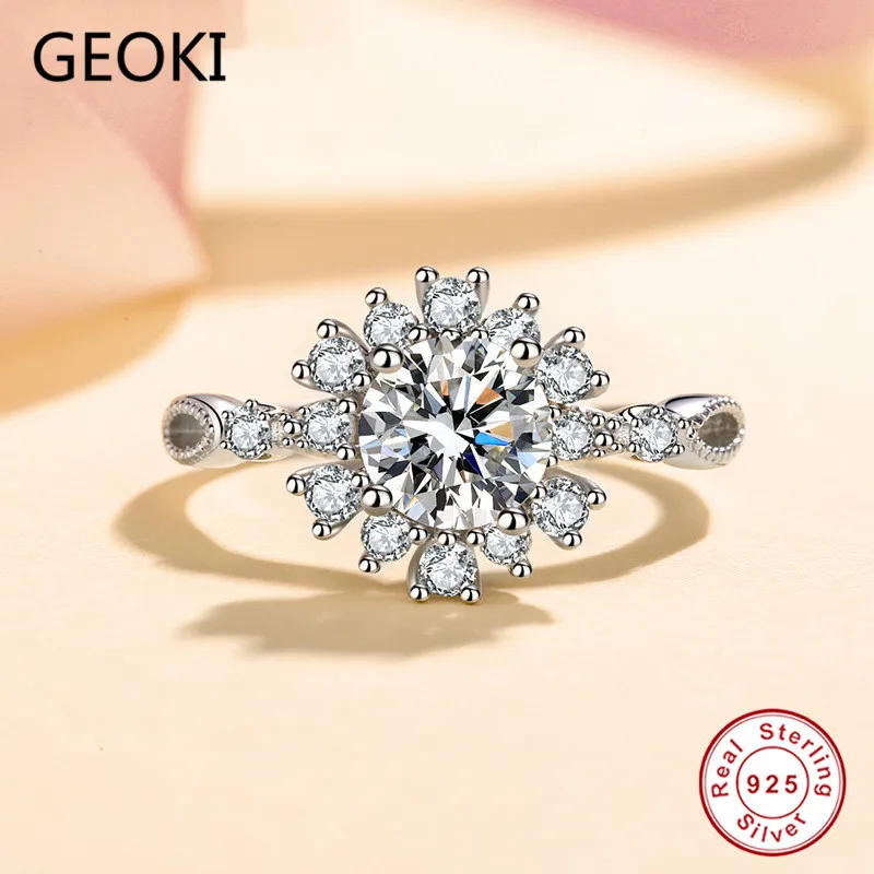 Geoki 925 Sterling Silver 1 Ct Perfect Cut D Color VVS1 Moissanite Snowflake Queen Ring Diamond Test Pass Stone Party Pt950 | Украшения и