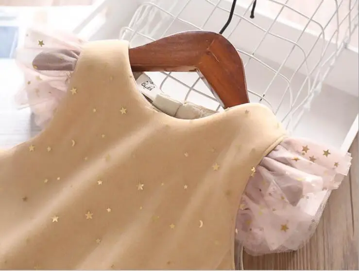 Princess Girls Stars Sequin Tulle Fly Sleeve Sweet Babe Dresses Candy Yellow Pink Color Ruffles Cute Kids Party Dresses