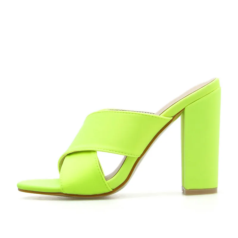 

2020 New Summer New Women Fluorescent Green Red Slippers Mules Square Heels Sexy Open-Toed Shoes Party High Heels ZH100396