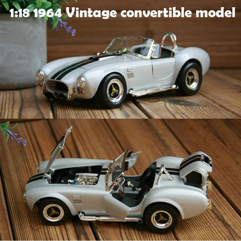 

fine 1:18 1964 Vintage convertible model The door can be opened Alloy collection model