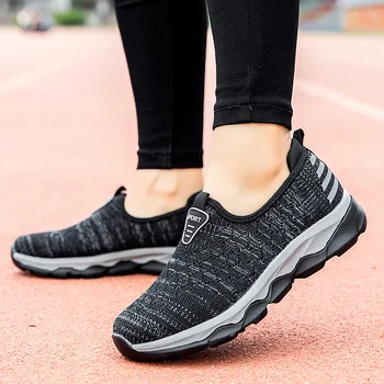 

2020 New Summer Adult Men's Tennis Mesh Sneakers Men's Shoes Sports Shoes Sneakers Slip On Blue Black Sneakers Casual trainers