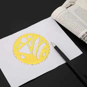 

DIY Plastic Gear Sketchpad Board Painting Helical Gear Rulers Drawing Toys for Develop Children Imagination Creativity