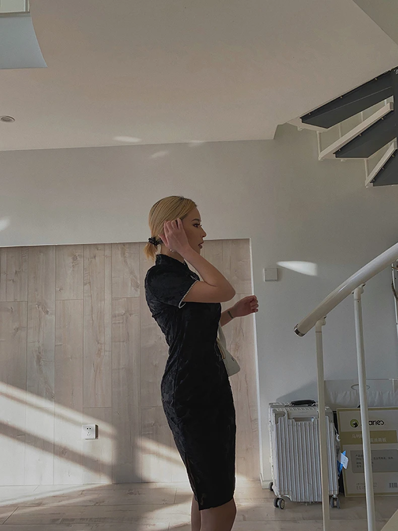 F2
