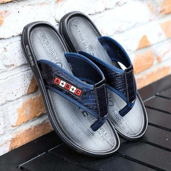 

Men's Flip-Flops Big Size EUR38-45 Massage Slipper Fashion Luxury Brand Male Shoes Adult Sandal Men Shoes Causal Slippers