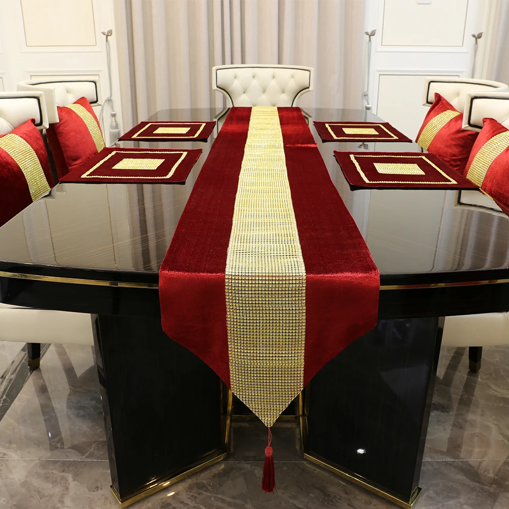 Table Runner Placemats Set luxurious Faux Flannel Gold Rhinestones 1pcsTable Runners+4pcs Table Mat for Home Party Decor