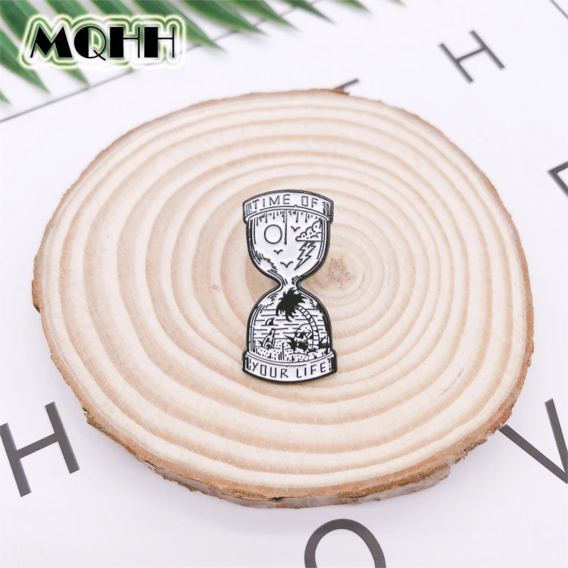 

Creative Time OFF Funnel Hourglass Lightning Coconut Tree Enamel Brooch YOU LIFE Alloy Badge Denim Shirt Bag Pin Fashion Jewelry