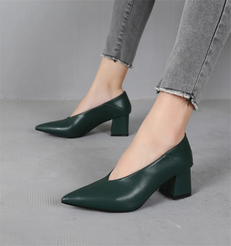 Comfortable Pointed Toe Pumps Single Shoes Women 2020 Spring New Thick Heels Soft Leather Grandma Shoes Retro Office Lady Shoes  (12)