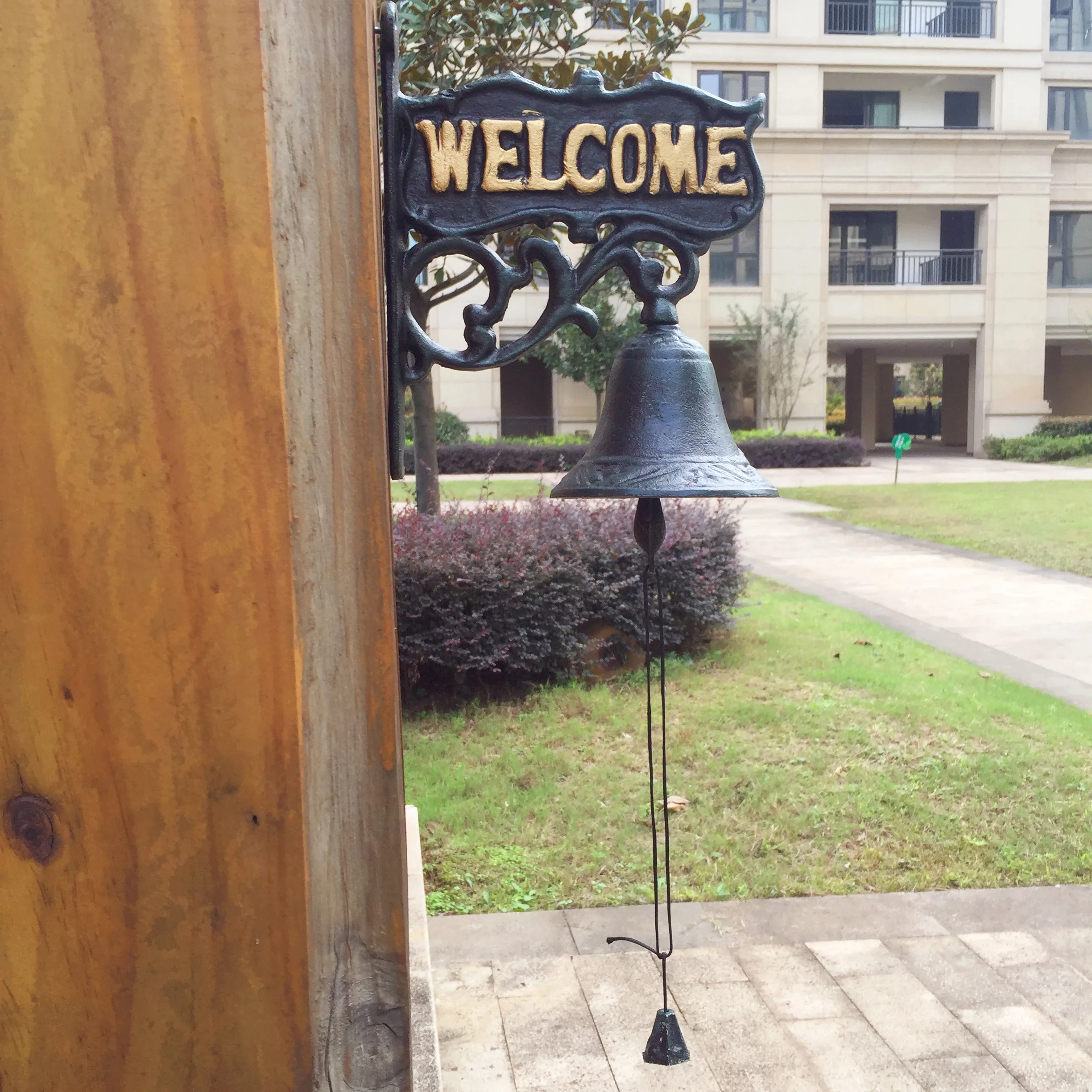 

Heavy Duty Cast Iron Wall Hanging Bell Welcome Sign - Decorative Vintage Green Flower Vine Manually Shaking Doorbell