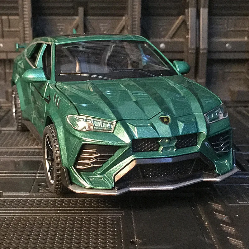 2021 mejor venta nueva 1:32 coche en miniatura de aleación Luxy Lamborghini  Urus Coupe SUV Diecast Metal de vehículo de regalos de cumpleaños|Juguete  fundido a presión y vehículos de juguete| - AliExpress
