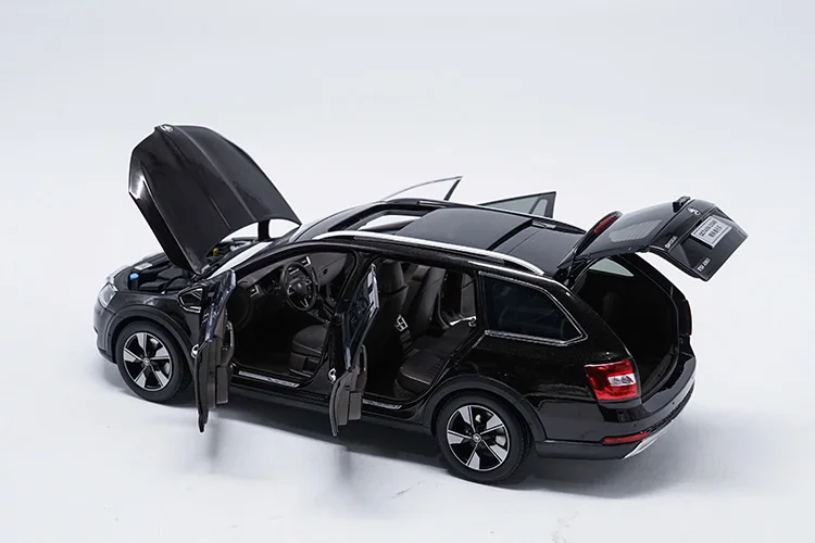 Оригинальная коробка 1:18 Высокая тщательно Skoda OCTAVIA Wagon сплава Модель автомобиля статические металлические модели автомобилей для Коллекционные вещи подарок