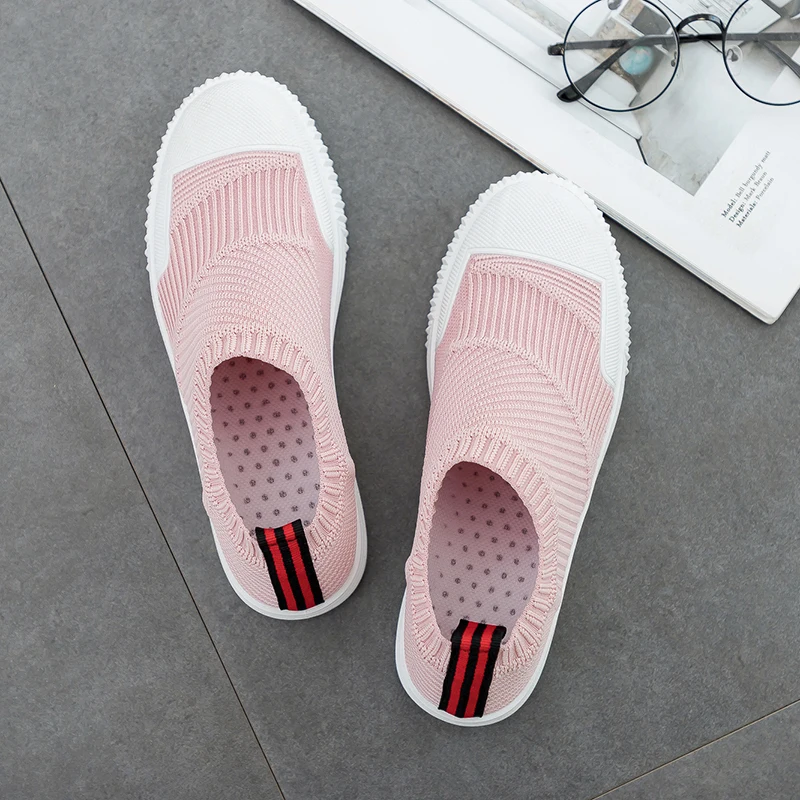 

2020 spring autumn fashion casual lightweight running shoes women's solid color wild comfortable soft breathable sneakers W39-22