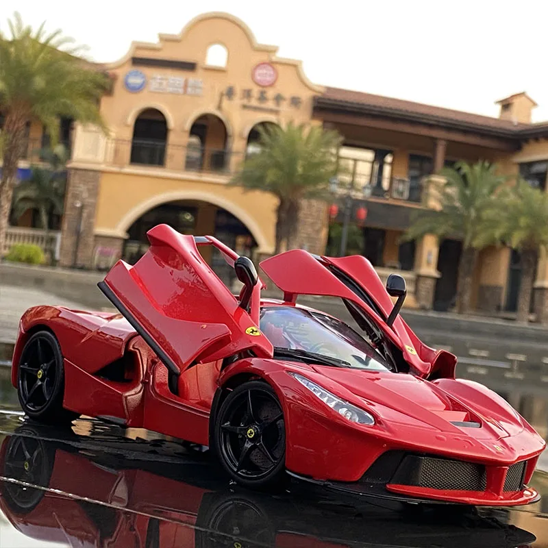 Модель спортивного автомобиля из сплава 1: 32 Ferraris Laferrari Литые металлические