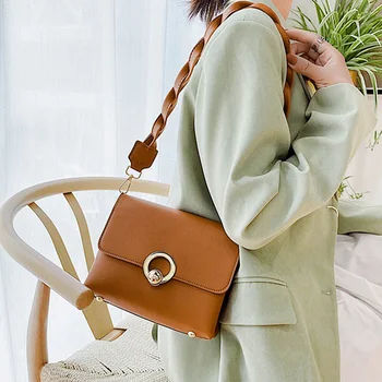 

Solid Color Square Leather Crossbody Bag 2020 New Trend Handbags Women Bags Designer Simple Lock Shoulder Messenger Bags Bolsas