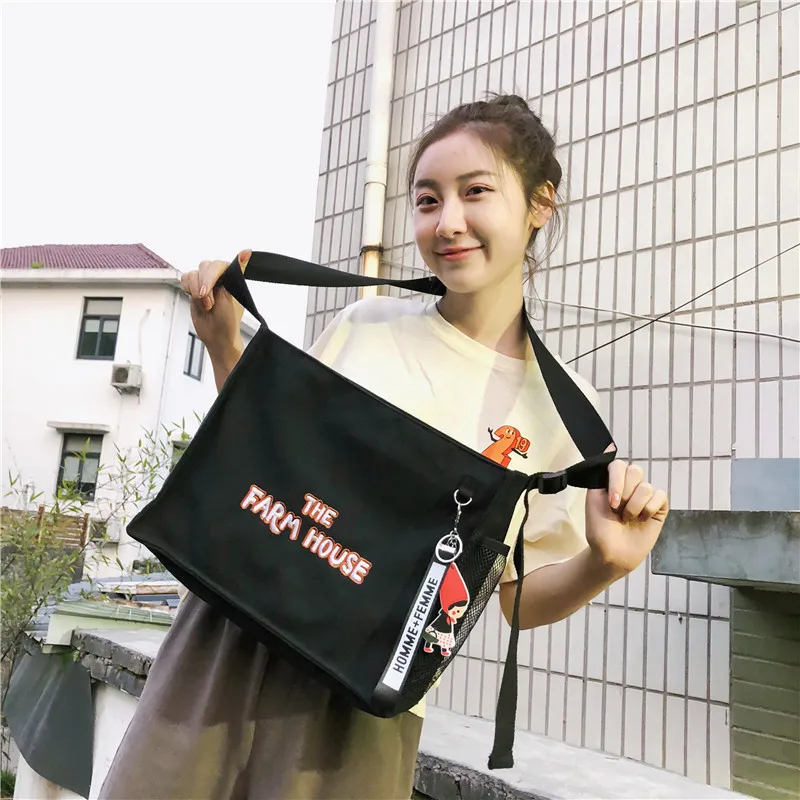 

Ins Super Fire canvas bag summer Korean version of Joker fashion shoulder diagonal tote bag 2019 new wave