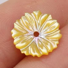 

2PCS 2021New Natural Sea Water Petal-shaped Shell Loose Beads Handmade Making DIY Necklace Bracelet Earrings Jewelry Accessories