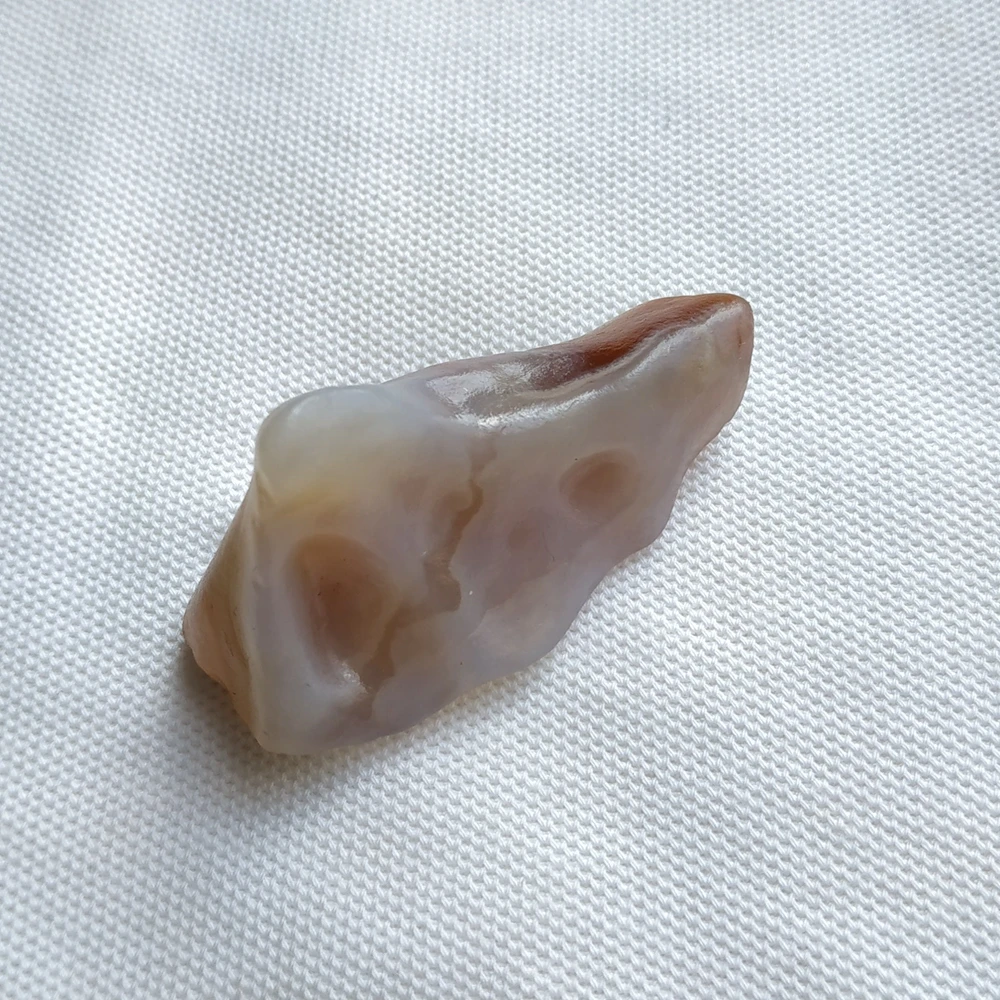Natural beautiful stone Ornamental raw stone raw agate Silk Road Collectibles unique collection Natural beautiful stone Ornamental raw stone raw agate Silk Road Collectibles unique collection