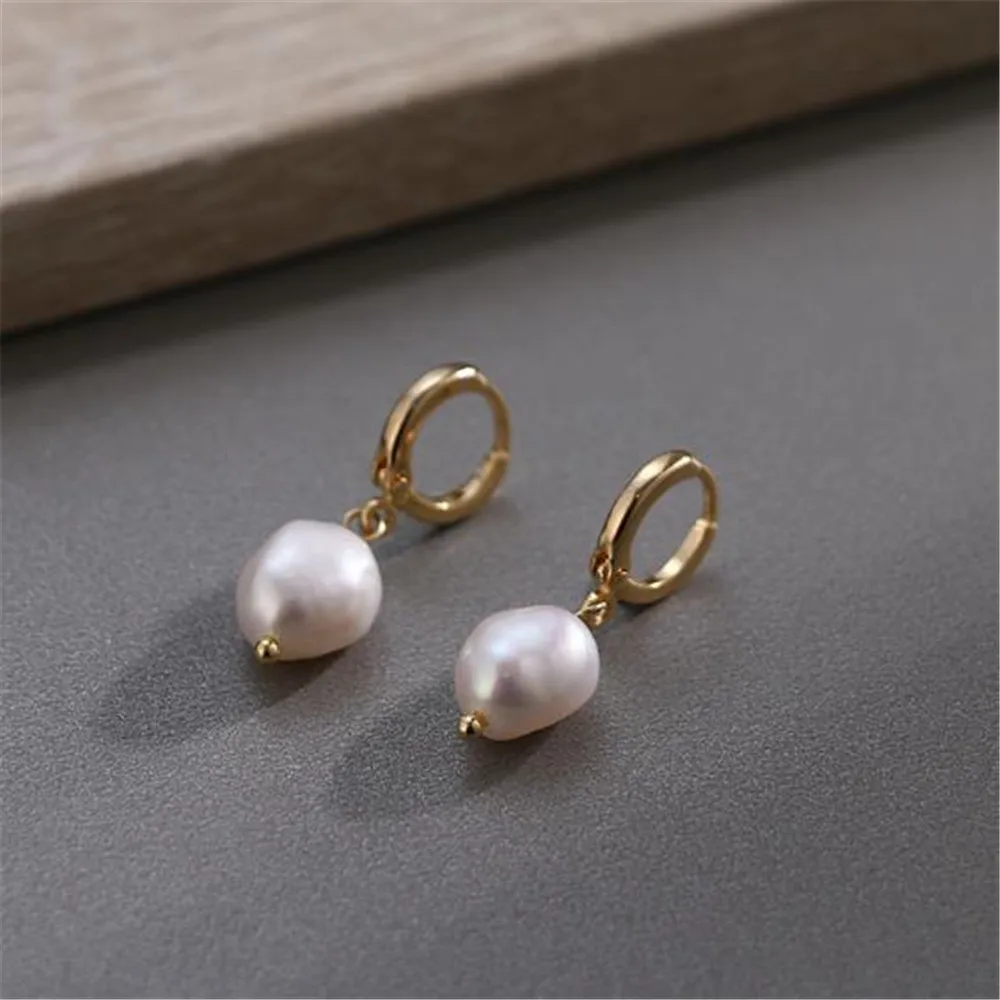 Minimalist Earrings Image 1