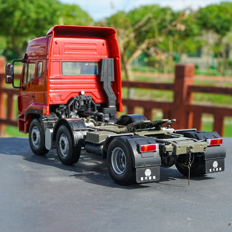 Коллекционный 1:24 Sinotruck Hohan 6*2 грузовик тягач литье под давлением игрушка модель коллекционный подарок