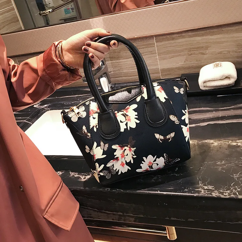 

2017 Autumn And Winter New Style Korean-style WOMEN'S Fashion Handbag Mini Smiley Bag Hand Crossbody Bag Shell Bag Fashion