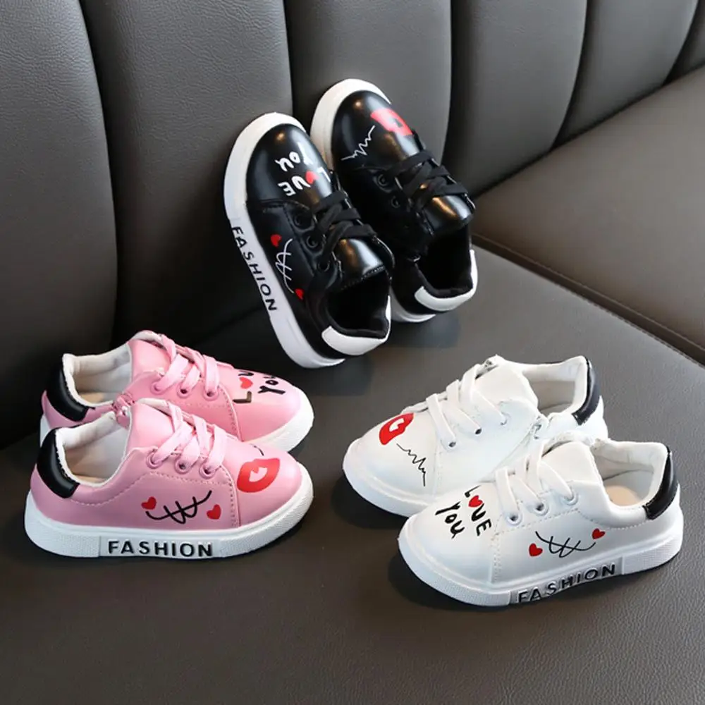 Кроссовки для маленьких мальчиков и девочек; дышащая Спортивная обувь; милая повседневная обувь с надписями; детская обувь высокого качества; 21-36