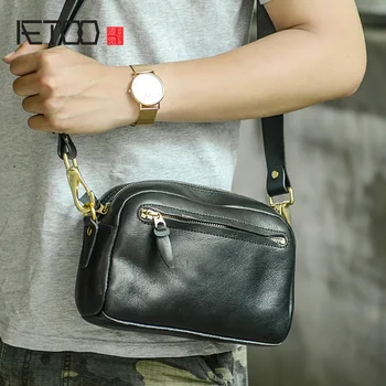 

AETOO Vegetable tanned leather mobile phone bag, men's mini simple messenger bag, leather shoulder bag