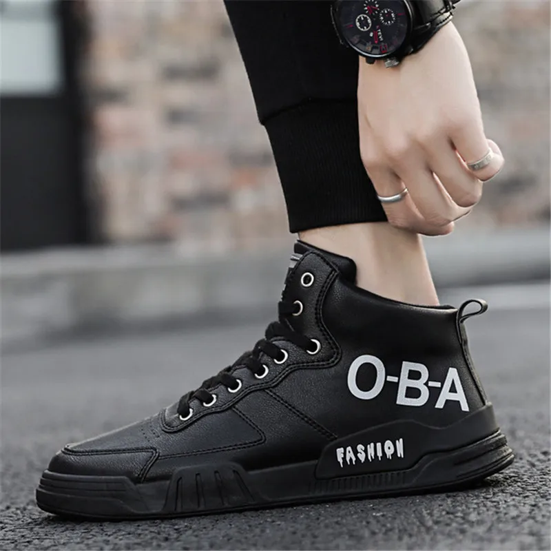 

2020 Hot Men Shoes Fashion Warm Fur Winter Men Boots Autumn Leather Footwear For Man New High Top Casual Shoes Men sneakers new