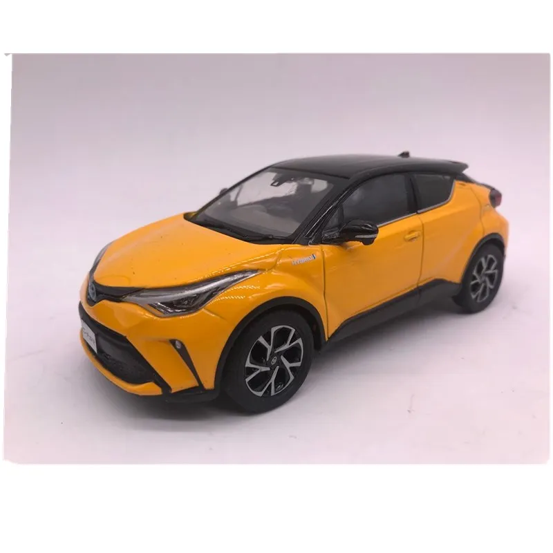 Дефектная модель автомобиля без коробки 1:30 Toyota CHR SUV коллекция моделей игрушечных автомобилей из сплава - Цвет: Цвет: желтый