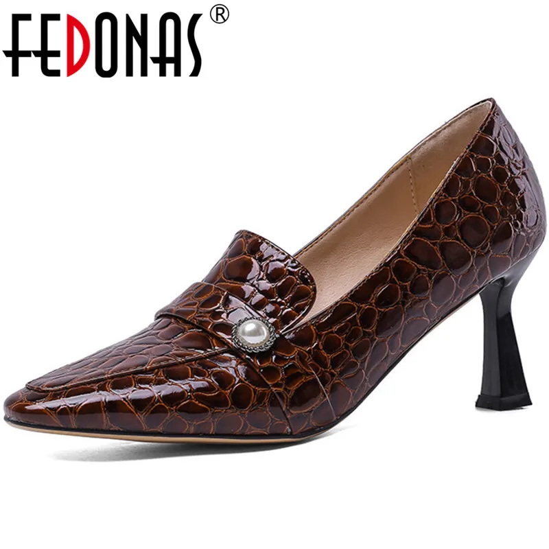 

FEDONAS Pearl Decoration Women Square Toe High Heels Pumps Spring Summer Concise Night Club Shoes New Arrival 2020 Shoes Woman