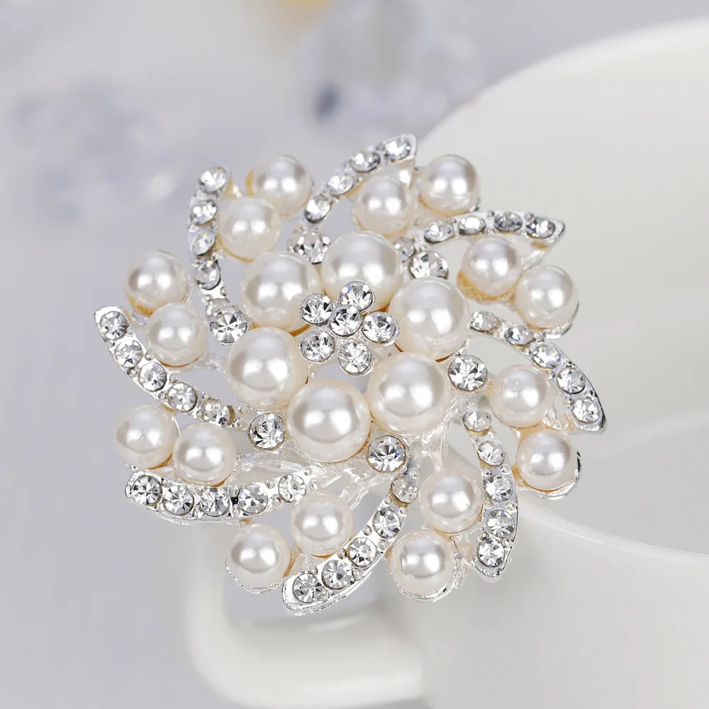 

/AliExpress Hot Sales Popular Brooch Korean-style Versitile Fashion Man-made Diamond Pearl Brooch Mixed Batch