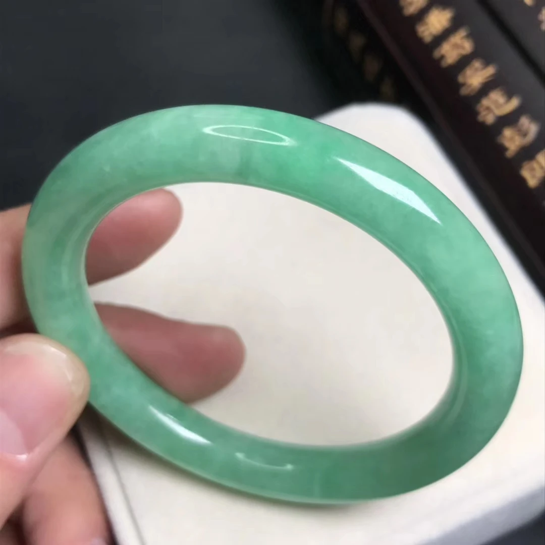 

Only One !55.6MM Certified (Grade A)100% Natural Green Jadeite JADE Bracelet Women Bangle
