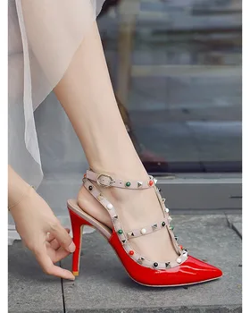 

[Worry female WUYOUNV] stiletto high-heeled rivet pointed sandals fashion rivets Baotou size single shoes women