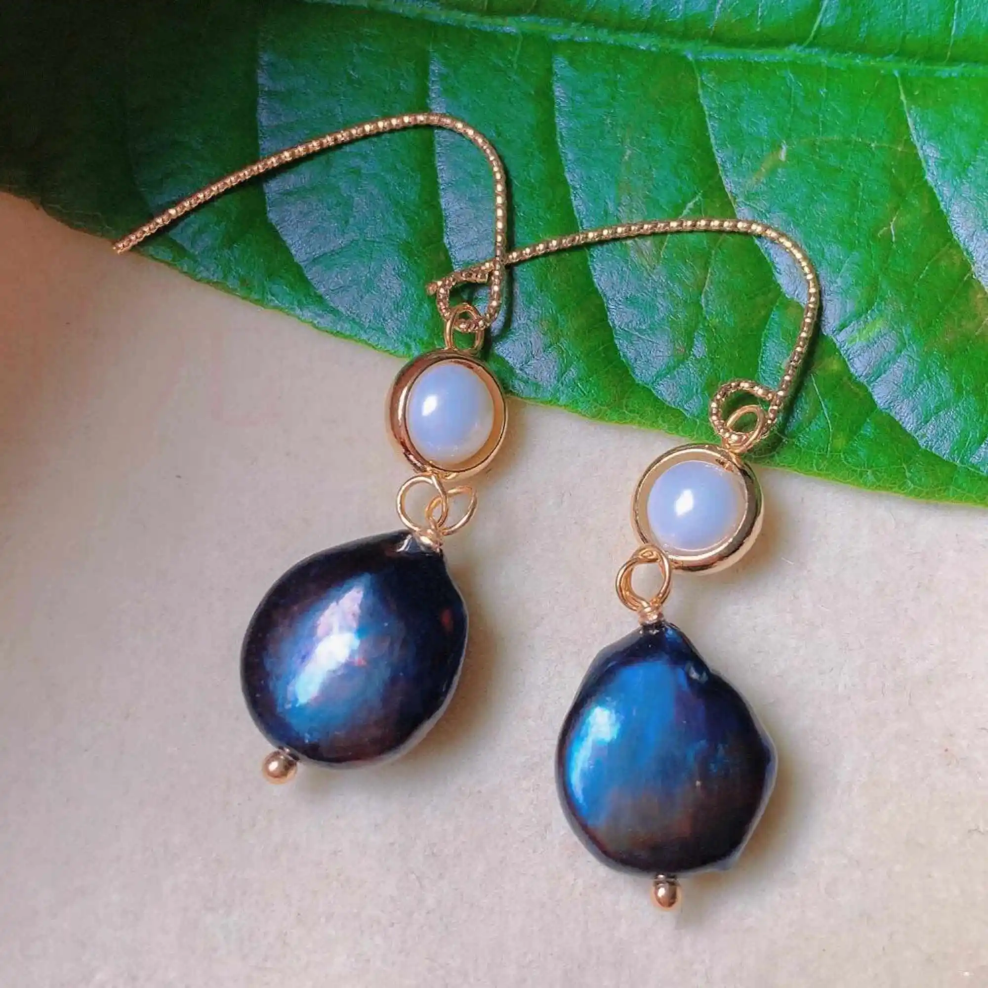 Natural freshwater black white Pearl eardrop 18k gold Earrings Christmas Holiday gifts Jewelry Mother's Day Accessories