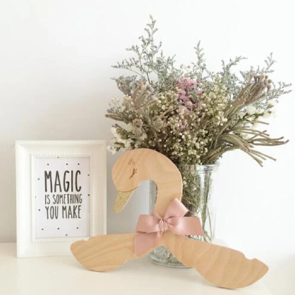 Elegant Swan Style Clothes Hangers for Baby Kids Wooden Coat Clothes Clothing Garment Hooks Rack