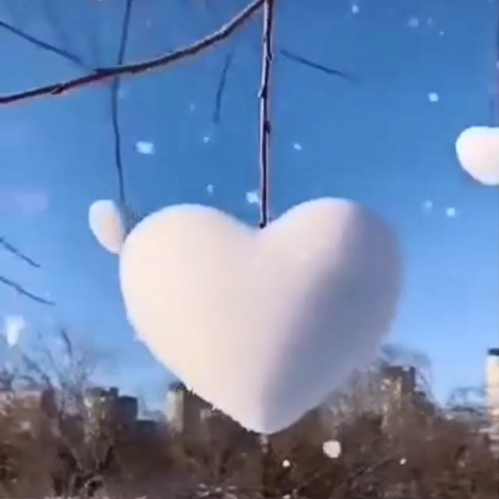 Heart Shaped Snowball Maker Clip w/ Grip Handle Kids Children Kids Snow Scoop Maker Sand Mold Snow Fight Game