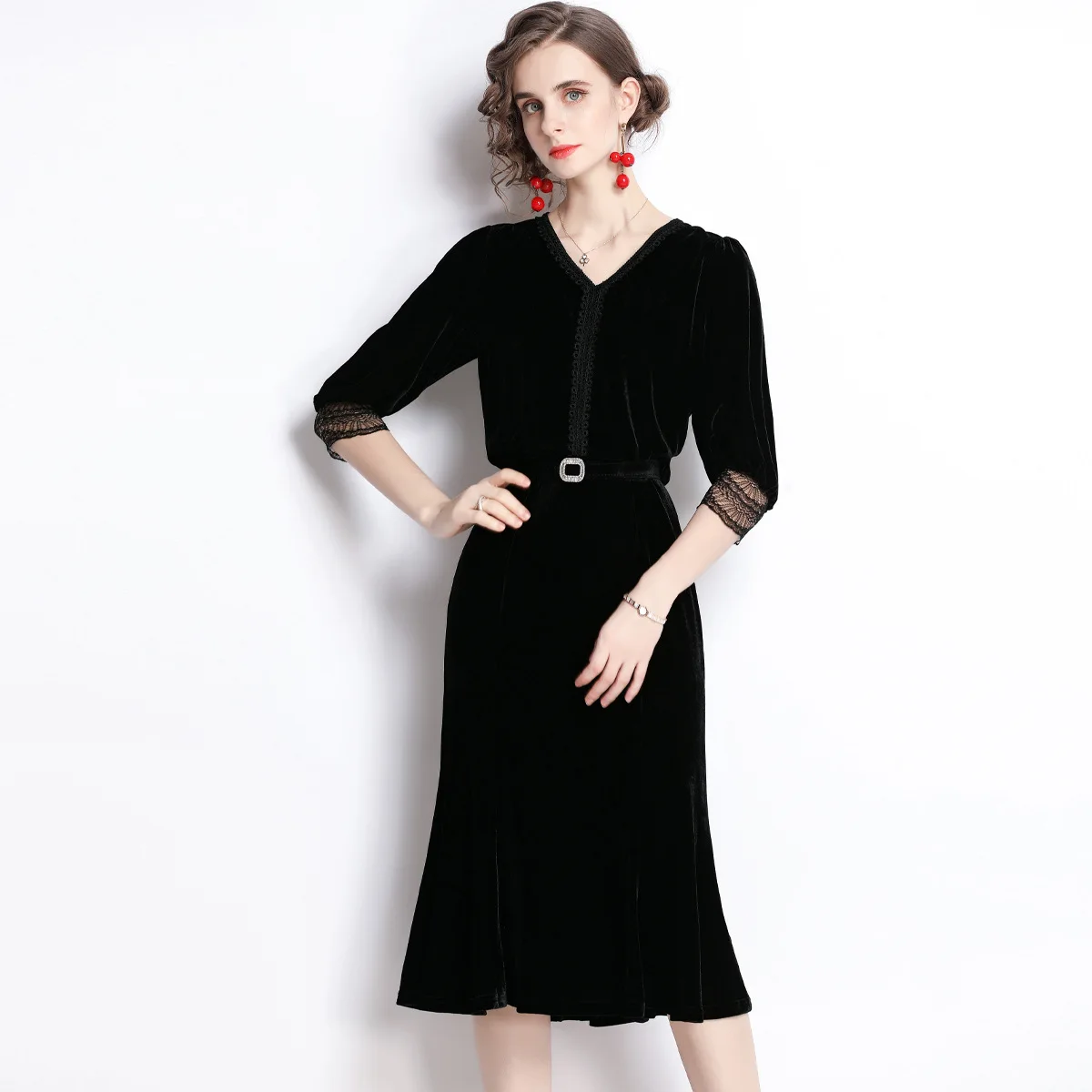 

Winter Elegant Women Velvet Dresses High Quality Long Party Robe Femme Vintage Designer Ruffle Mermaid Dress Vestidos