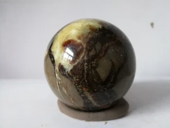 

182.3gNatural dragon ball crystal energy crystal ball, furniture accessories