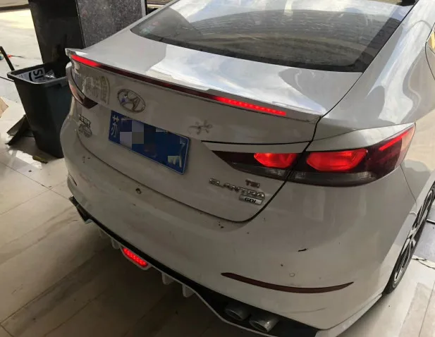Для hyundai Elantra спойлер светодиодный светильник стример ABS Материал задний Багажник крыло праймер цвет задний спойлер