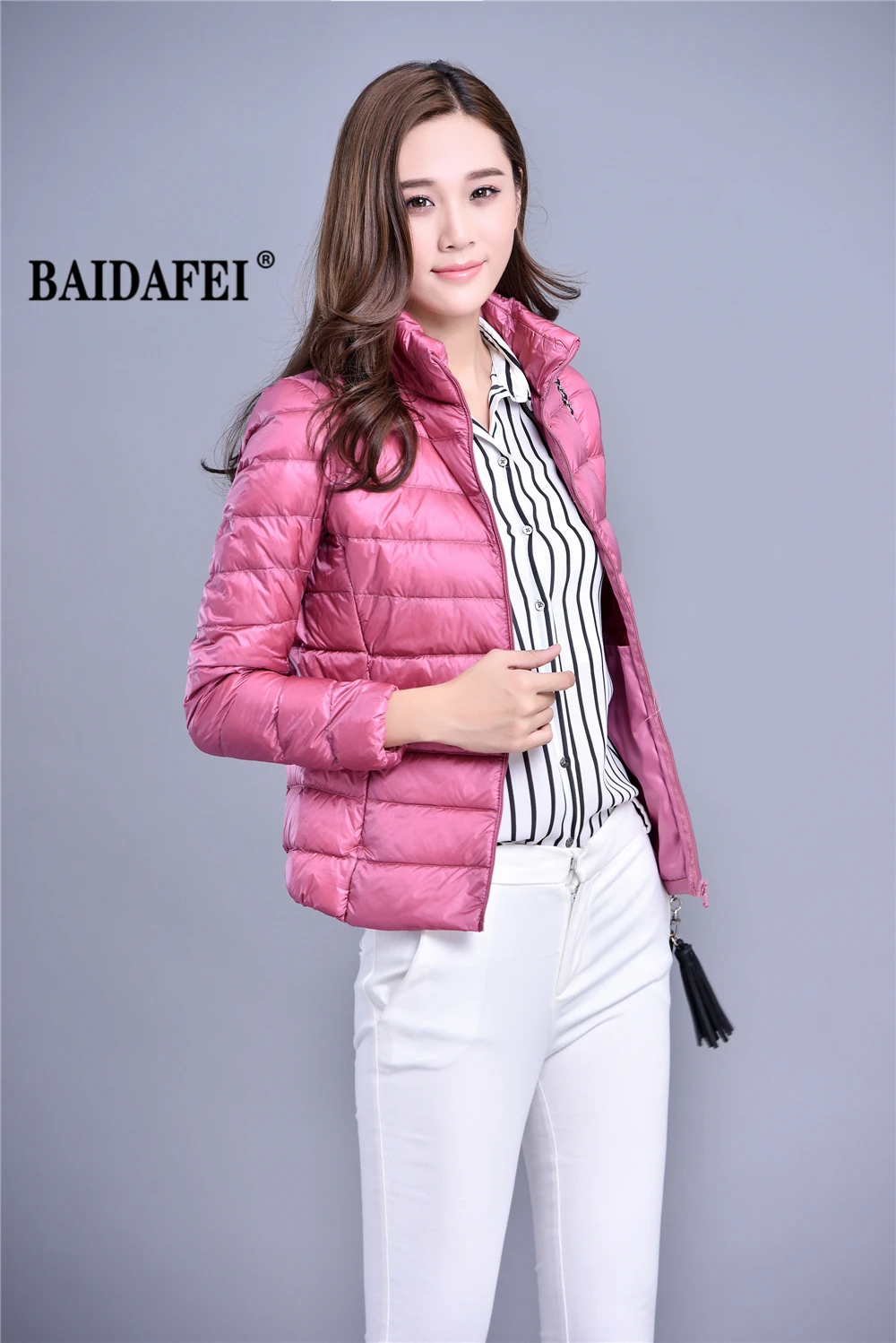 Women's Short Slim Fit Puffer Jacket 2023 New Spring Stand Collar Ultra Light Weight Portable Windproof White Duck Down Coat