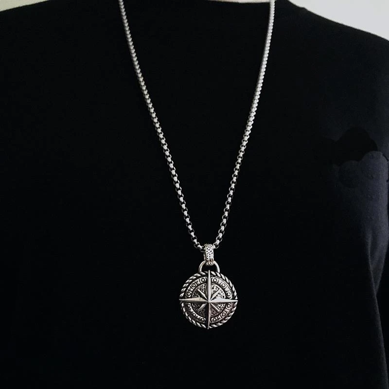 2021 Trendy Round Compass Pendant Men Necklace Box Chain Temperament Stainless Steel Necklace For Men Jewelry Gift