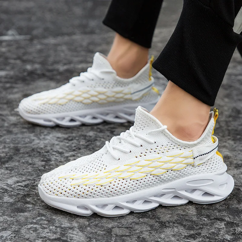 

Summer Breathable Hollow out Bottom Sports Running Shoes Men Trend Versatile Fly Woven Coconut Shoes Scale Pattern Low Top MEN'S