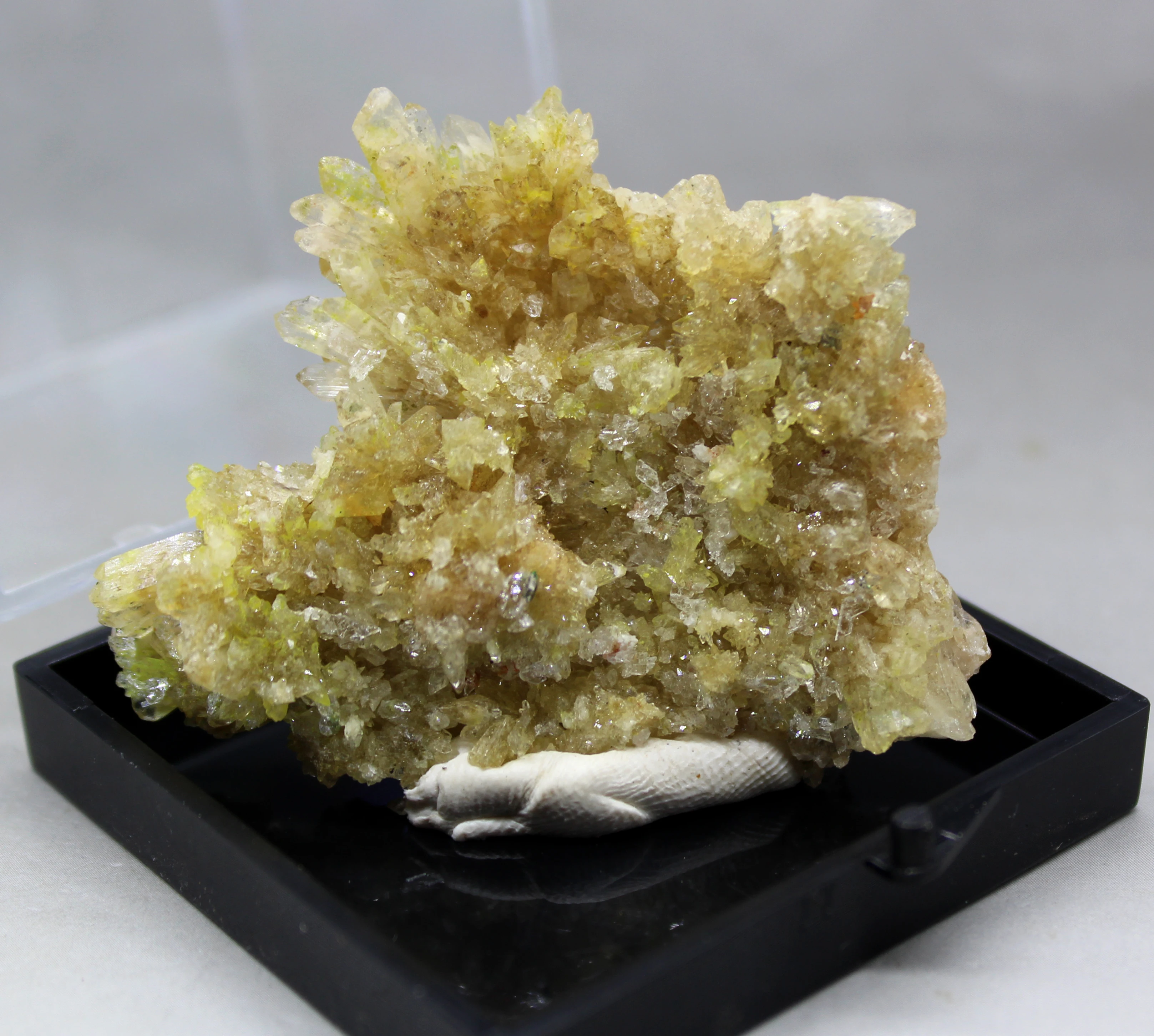 

100% Natural Creedite mineral crystal specimen gem grade quartz teaching specimens stone collection from China