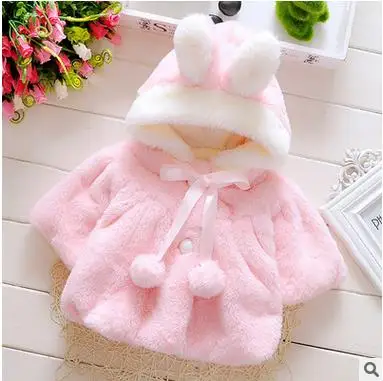 PINK Новинка; зимнее пальто; милая однотонная модная одежда для маленьких девочек с меховым помпоном; шапка с маленьким свежим кроликом; Новейшая Одежда для кукол - Цвет: PINK
