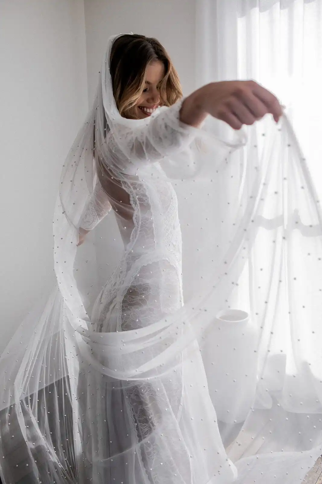 TOPQUEEN V05 Pearls Wedding Veils with Comb 100% Handmade Beaded Wedding Accessories 3M Cathedral Wedding Veil Luxury Elegant TOPQUEEN V05 Pearls Wedding Veils with Comb 100% Handmade Beaded Wedding Accessories 3M Cathedral Wedding Veil Luxury Elegant