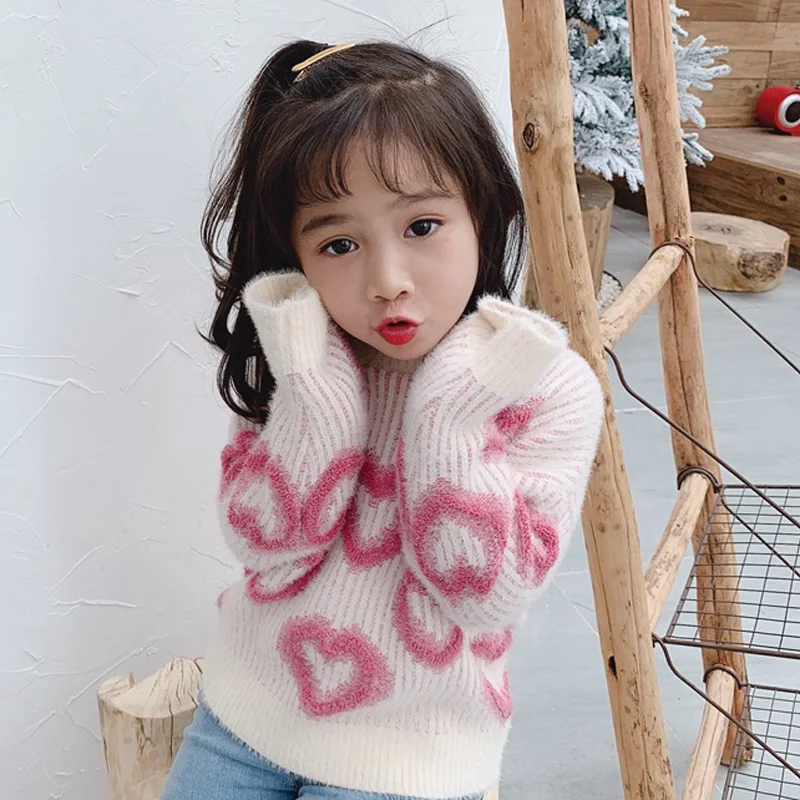 Модный свитер для маленьких девочек; зимний Повседневный пуловер с узором в виде сердца; свитер; детская одежда с длинными рукавами и круглым вырезом из меха норки; TopsLZ466 - Цвет: pink