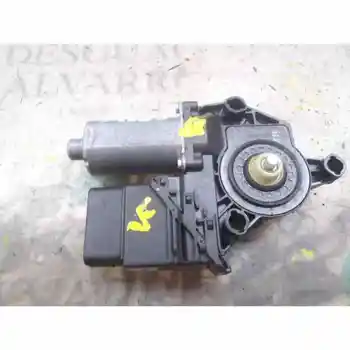 

WINDOW MOTOR REAR LEFT VOLKSWAGEN GOLF VI (5K1) 5K0959703D 0130821430
