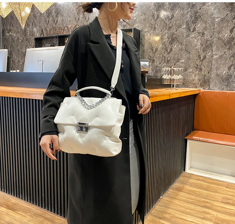 с доставкой 2021Winter Retro Women's Shoulder padded quilted Bag luxury designer handbag Shopper Bags Space Pad Cotton Female с доставкой 2021Winter Retro Women's Shoulder padded quilted Bag luxury designer handbag Shopper Bags Space Pad Cotton Female