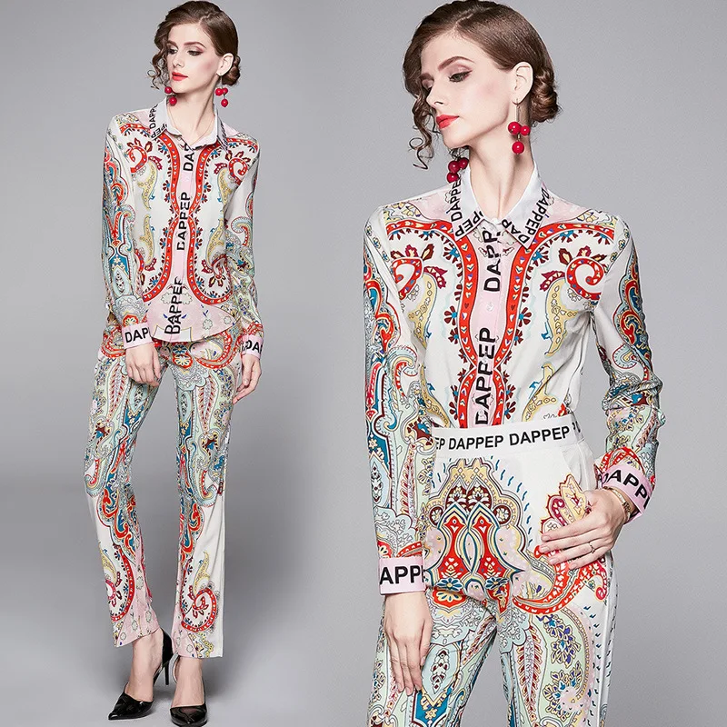 

Photo Shoot Europe And America Fashion Positioning Printed Shirt + Positioning Slim Fit Slimming Pants Set