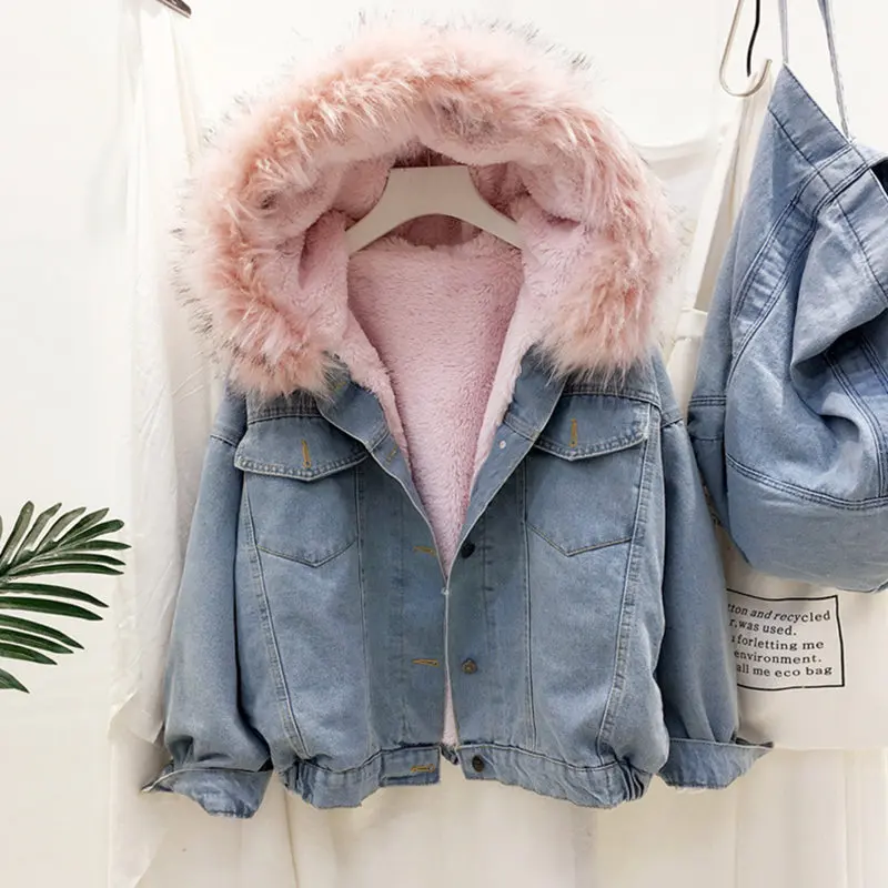 

2019 New Autumn Winter Women Thicken Short Coat Denim Jackets Plus Velvet Hooded Single-breasted Fur collar coat Female cc688
