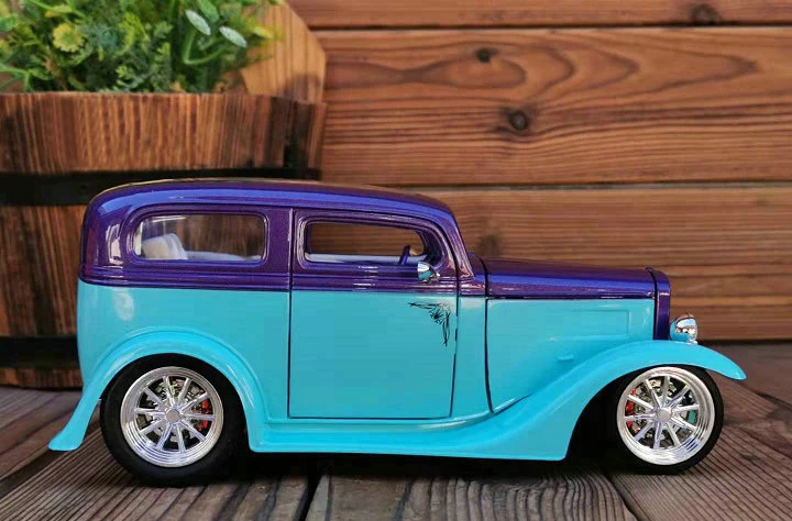 Тонкая 1:18 1931 старая модель автомобиля небесно-Голубая дверь может быть открытая модель коллекции сплава