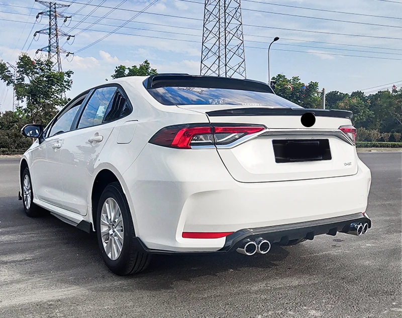 Задний спойлер для Toyota Corolla 2020 декоративный глянцевый черный из углеродного